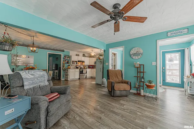 $69,900 | 5567 Patterson Bay Road, Bath, IL 62617