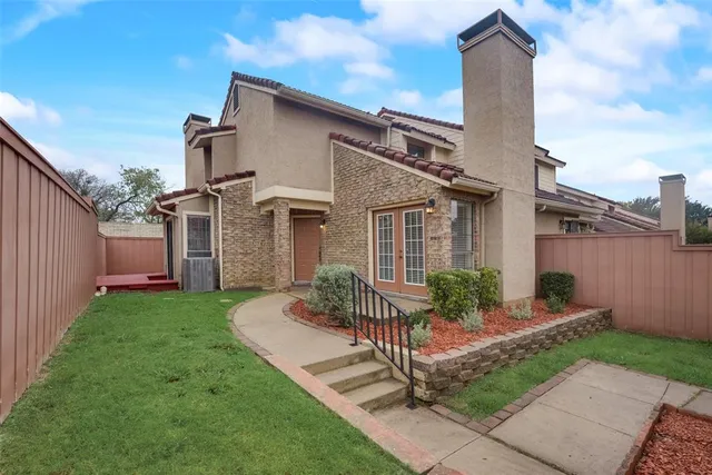 $2,550 | 2642 Encina Drive, Irving, TX 75038