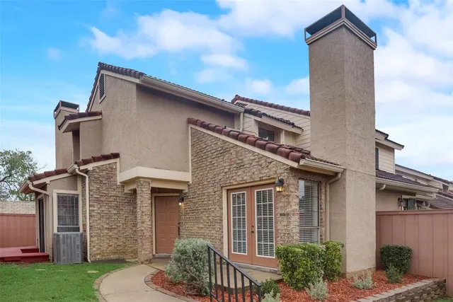 $2,550 | 2642 Encina Drive, Irving, TX 75038