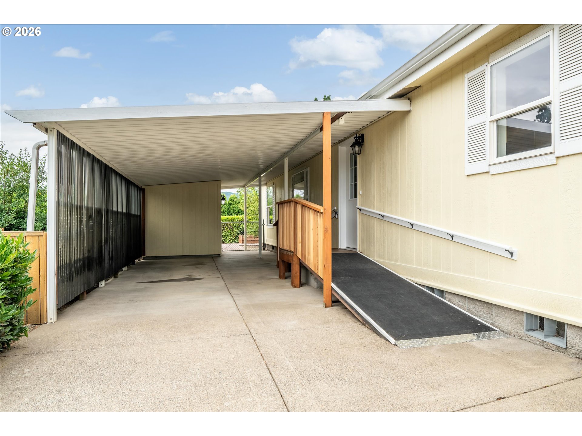 2242 Maia Loop Springfield, OR 97477 - Photo 3 of 32 Carport