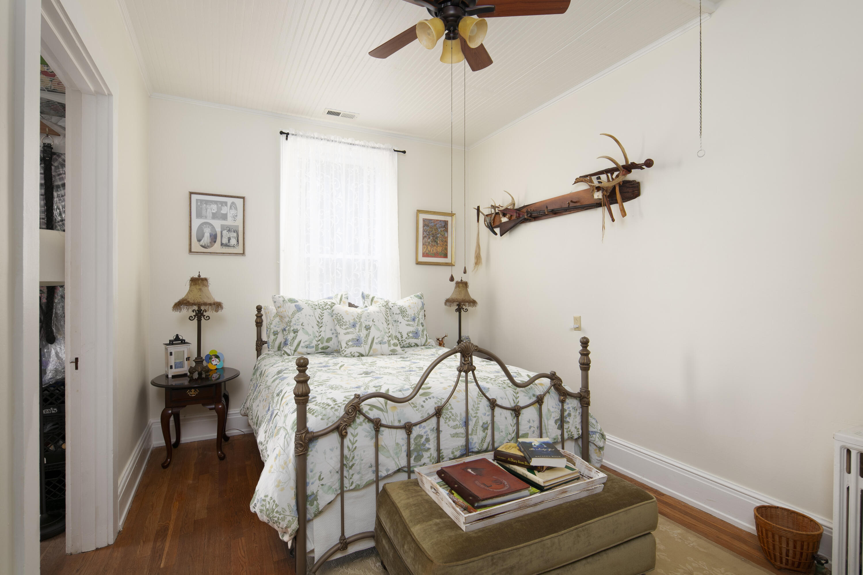 206 College Road Paris, KY 40361 - Photo 23 of 42 Second Floor Bedroom