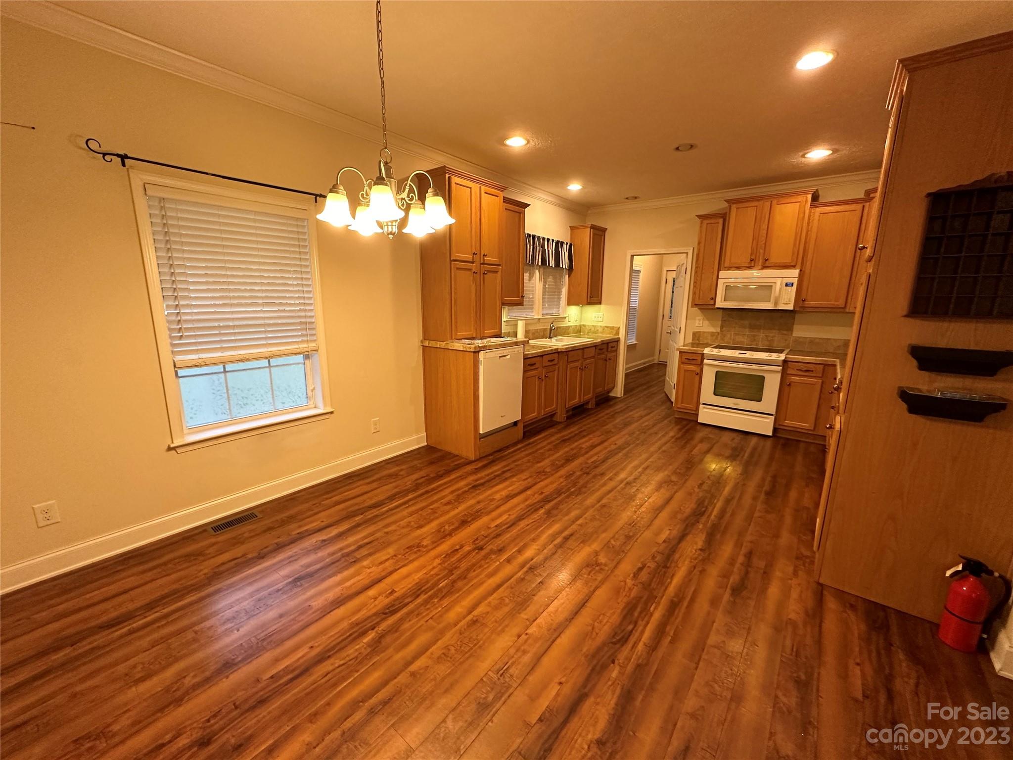 7200 Plott Road Charlotte, NC 28215 - Photo 3 of 27 Gallery Image 3
