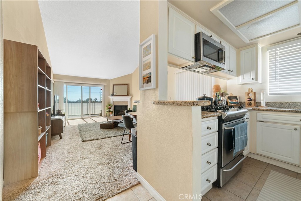 3501 East Ransom Street, Unit 304 Long Beach, CA 90804 - Photo 4 of 22 Kitchen