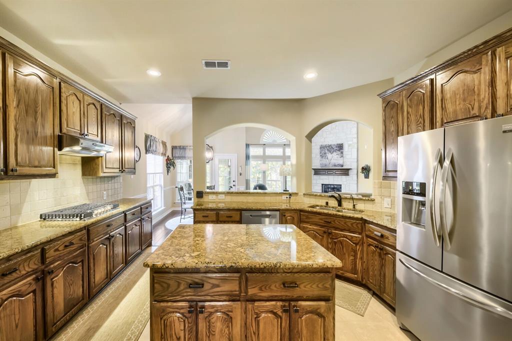 8313 Bishop Pine Road Denton, TX 76208 - Photo 11 of 39