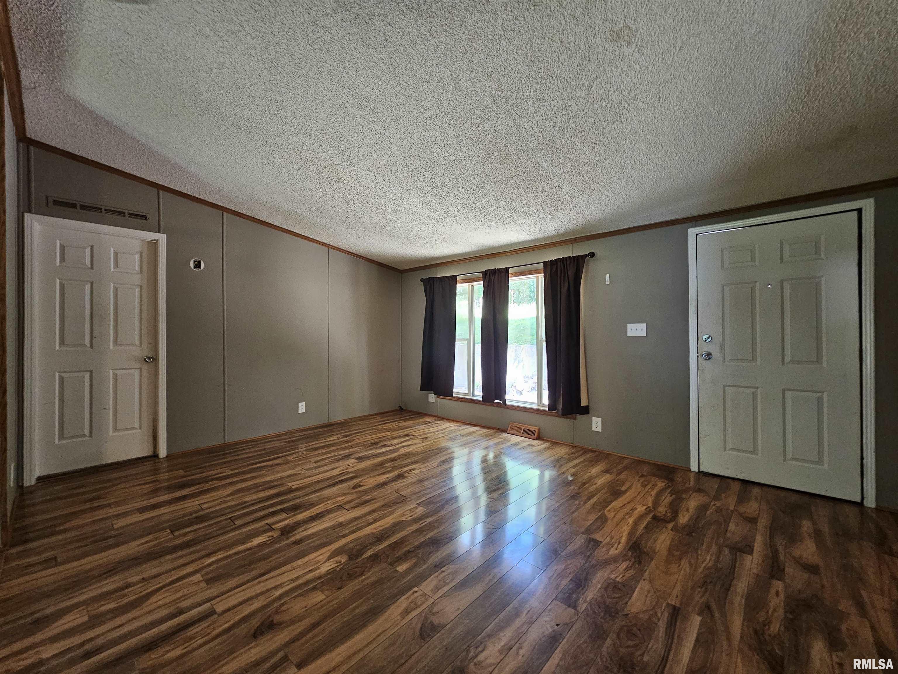 1119 Firecracker Road Jacksonville, IL 62650 - Photo 13 of 48