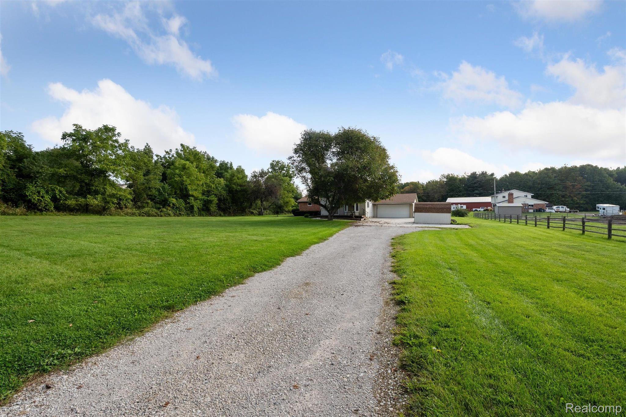 1661 South Tipsico Lake Road Milford, MI 48380 - Photo 29 of 30 Gallery Image 29