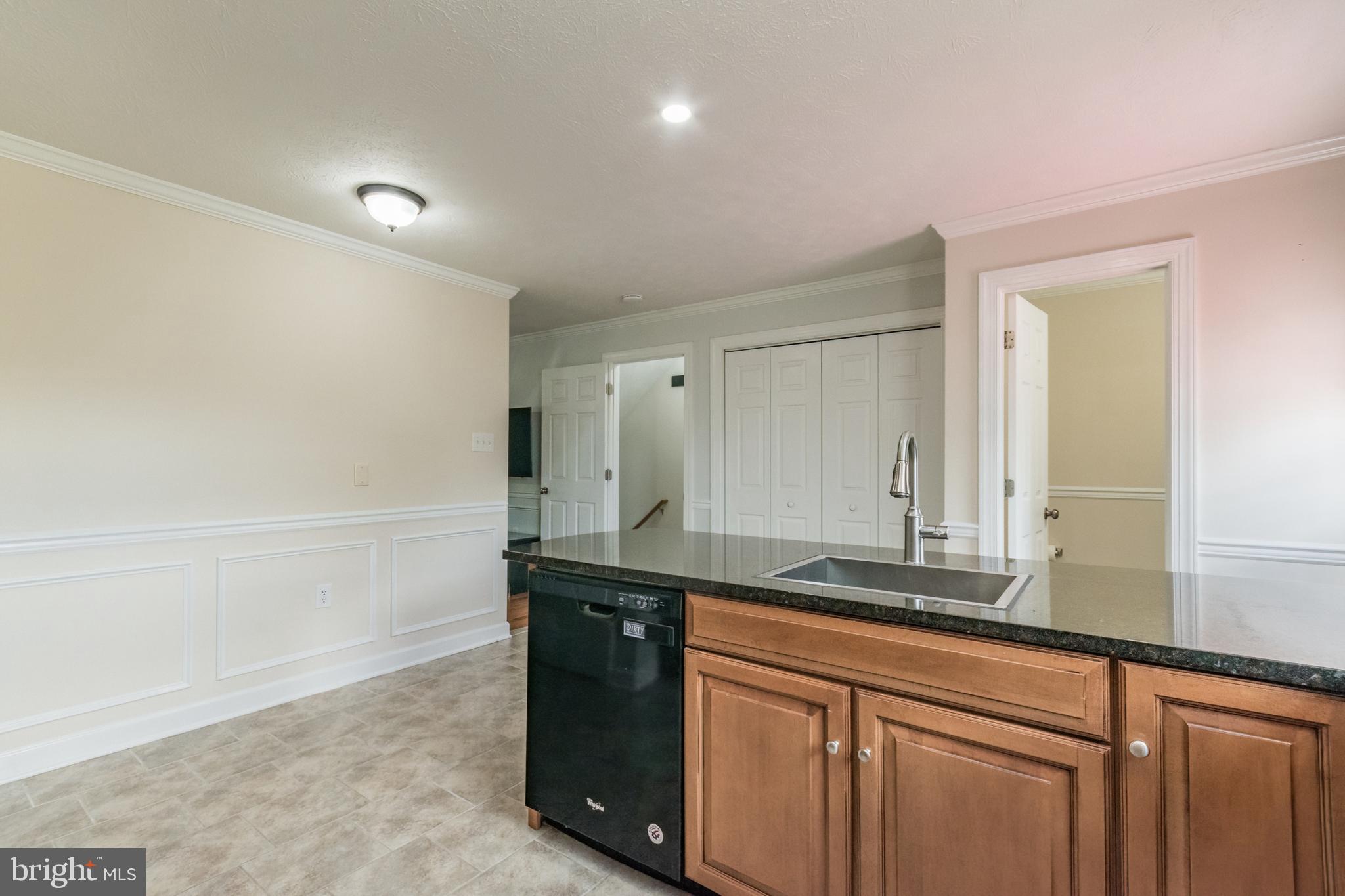 216 Hunter Run Road Winchester, VA 22602 - Photo 11 of 47 Kitchen