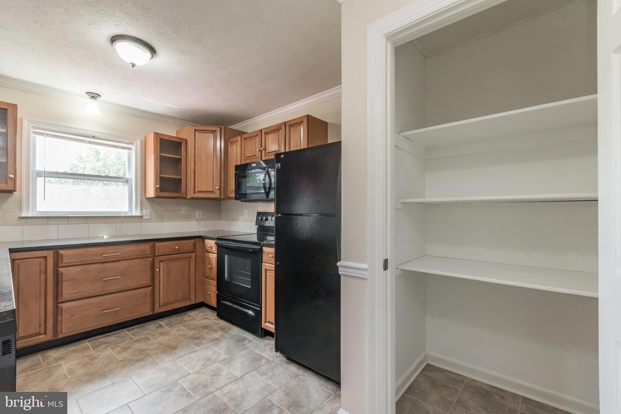 216 Hunter Run Road Winchester, VA 22602 - Photo 13 of 47 Pantry