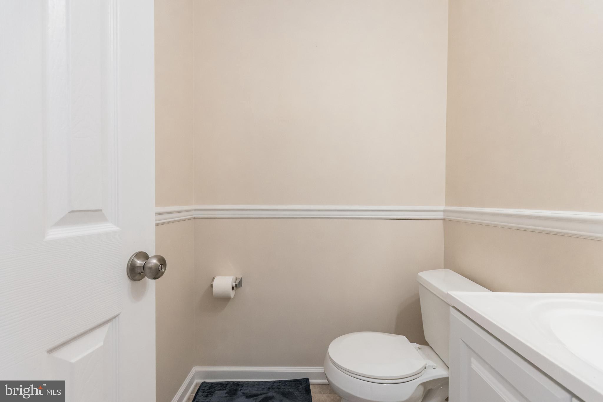 216 Hunter Run Road Winchester, VA 22602 - Photo 15 of 47 Main Level 1/2 Bath