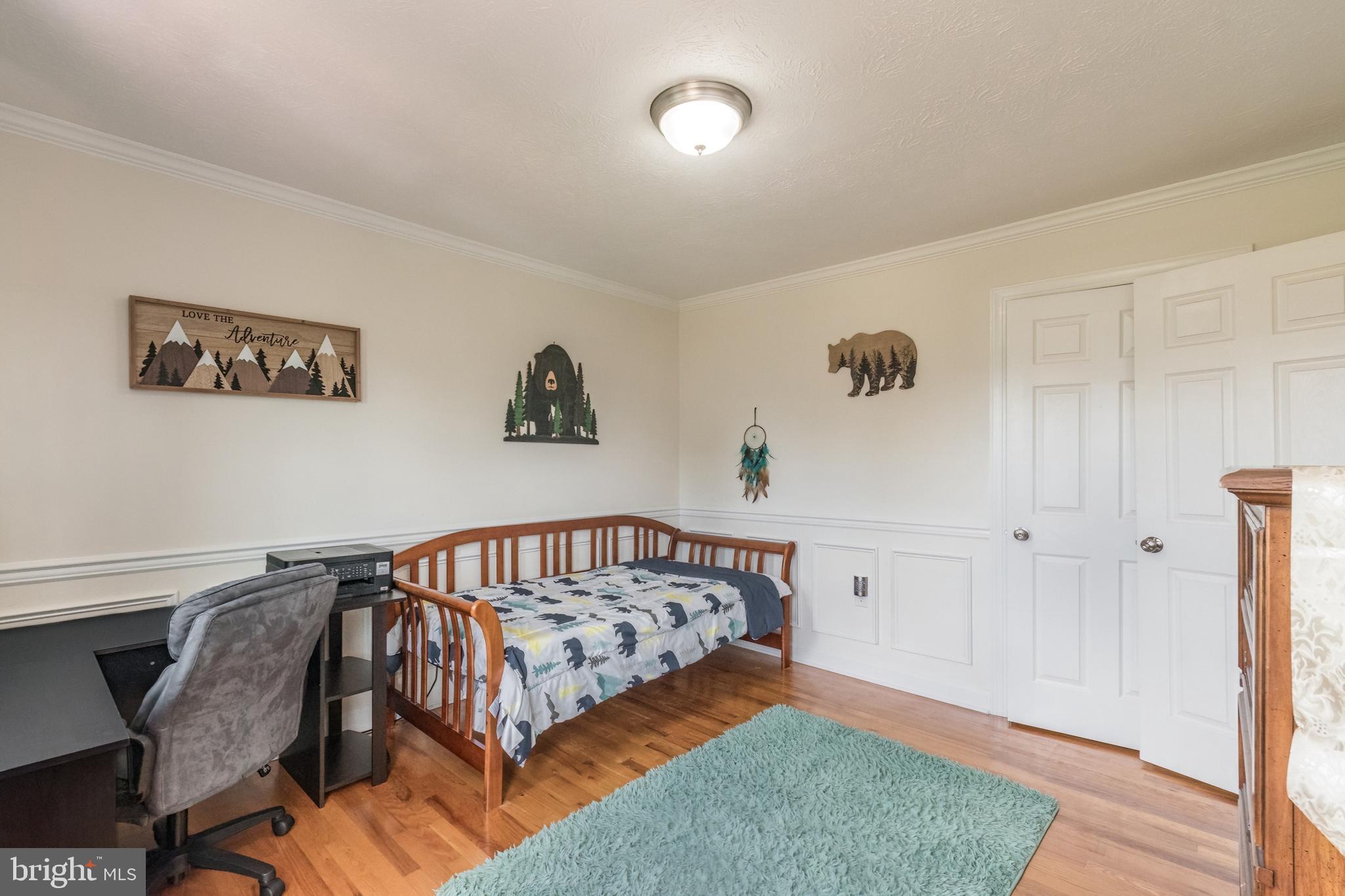 216 Hunter Run Road Winchester, VA 22602 - Photo 24 of 47 Upper Bedroom 2