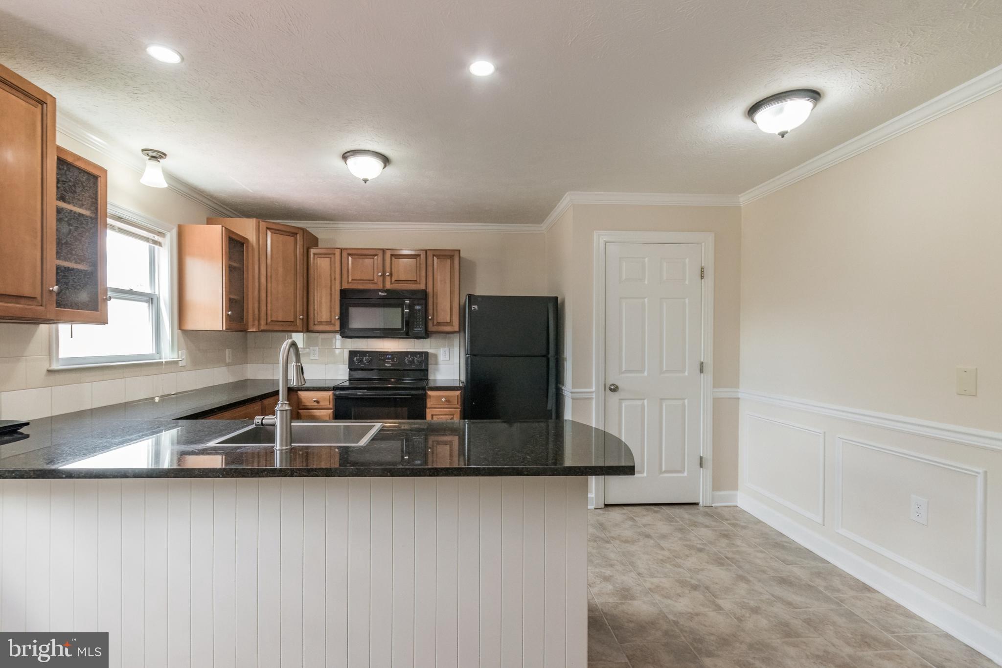216 Hunter Run Road Winchester, VA 22602 - Photo 7 of 47 Kitchen