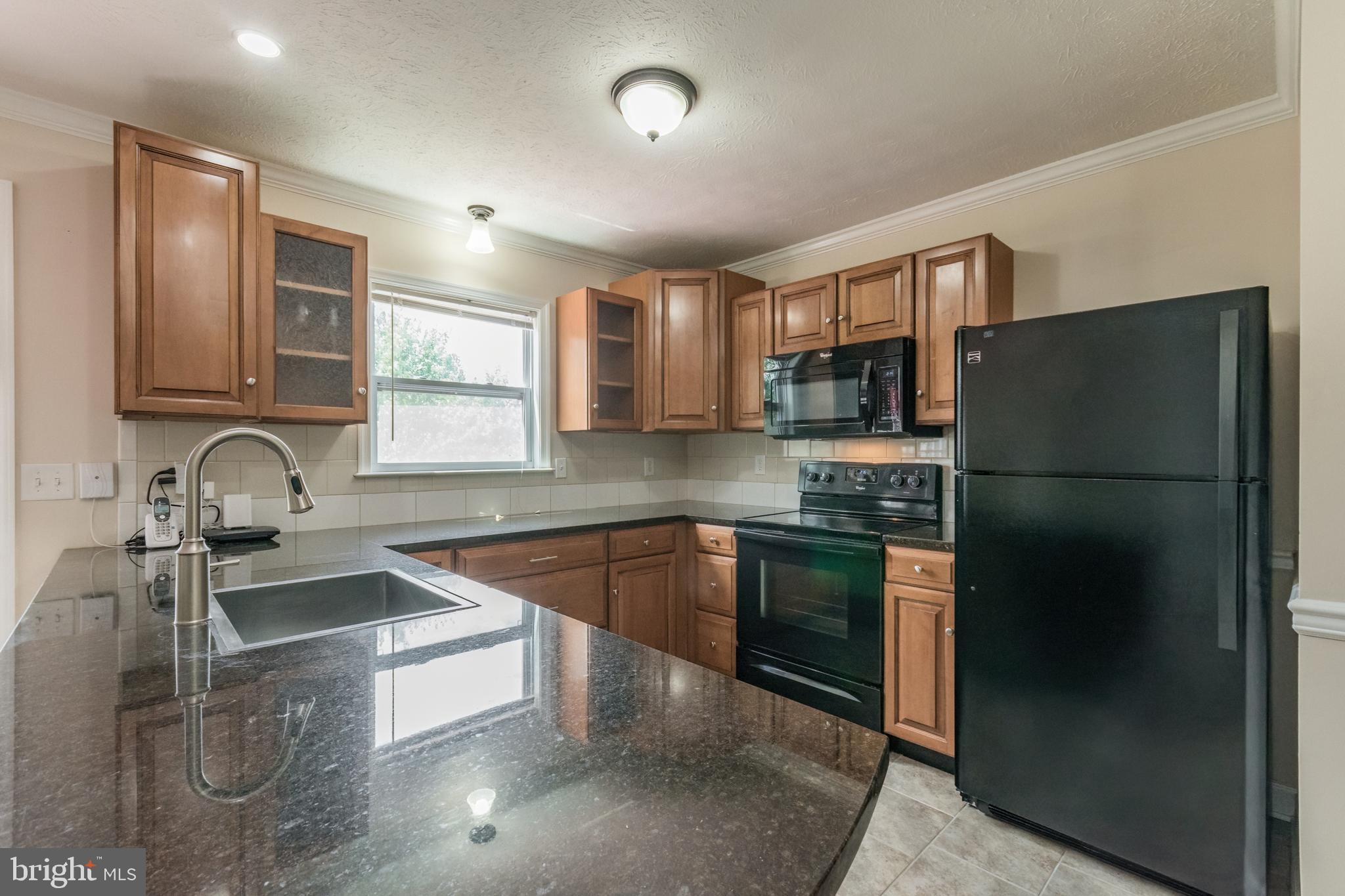 216 Hunter Run Road Winchester, VA 22602 - Photo 10 of 47 Kitchen