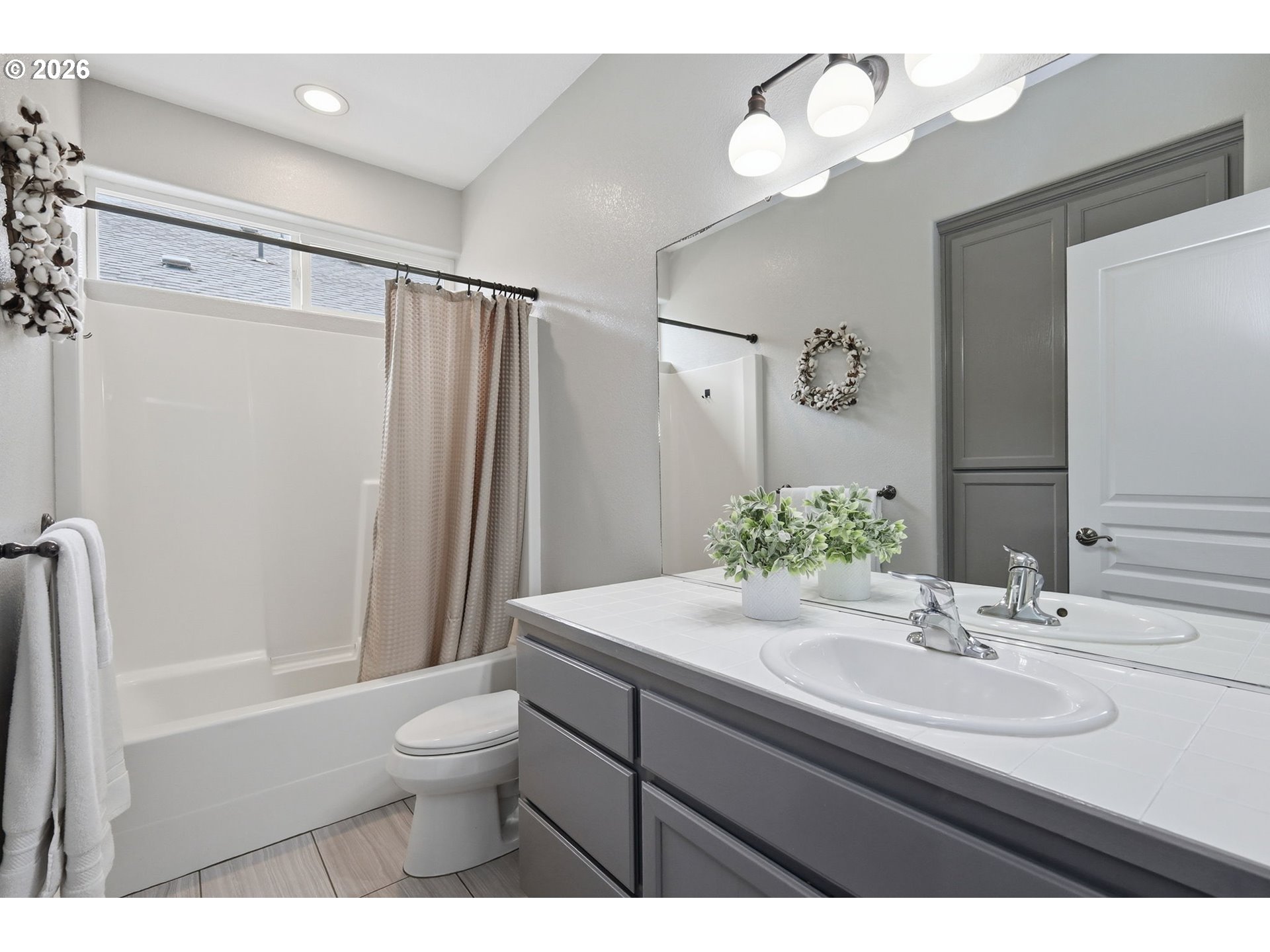 1046 Green Meadows Junction City, OR 97448 - Photo 16 of 32