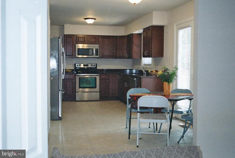 13209 Rippling Brook Drive Silver Spring, MD 20906 - Photo 5 of 18 Kitchen