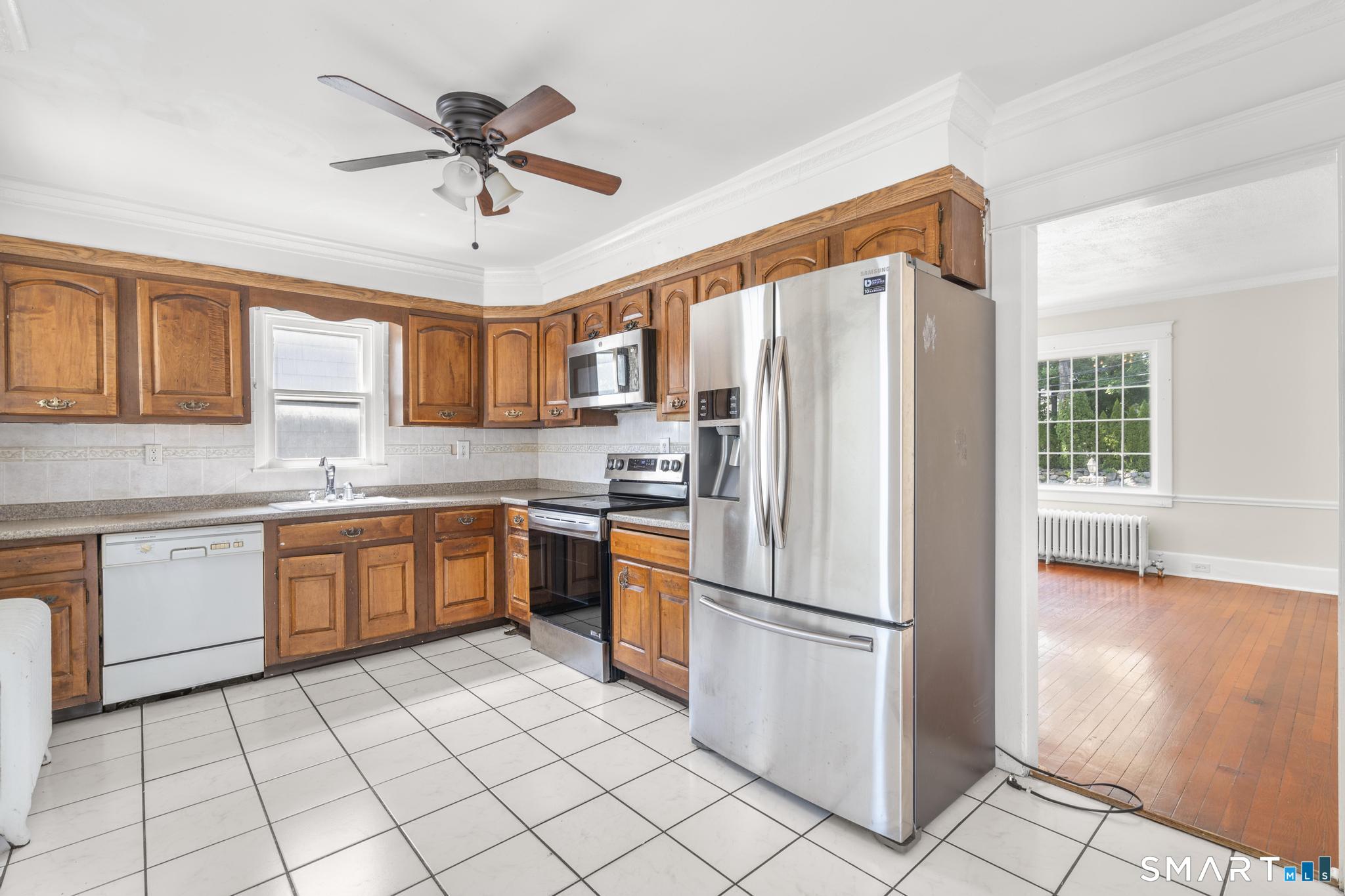 151 5th Street Stamford, CT 06902 - Photo 6 of 40