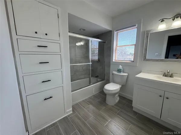 $3,500 | 70 Burlington Avenue, Deer Park, NY 11729