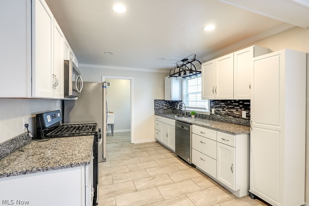 3561 Atherstone Road Cleveland, OH 44121 - Photo 8 of 33 Gallery Image 8