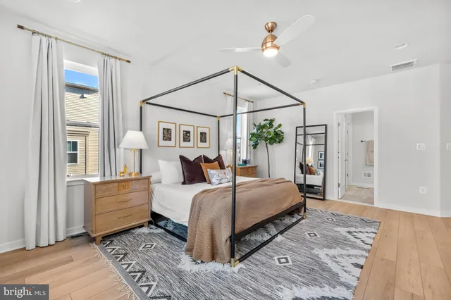 $989,000 | 22962 Sullivans Cove Square, Brambleton, VA 20148