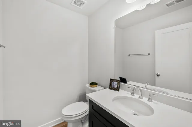 $989,000 | 22962 Sullivans Cove Square, Brambleton, VA 20148