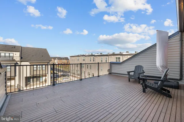 $989,000 | 22962 Sullivans Cove Square, Brambleton, VA 20148