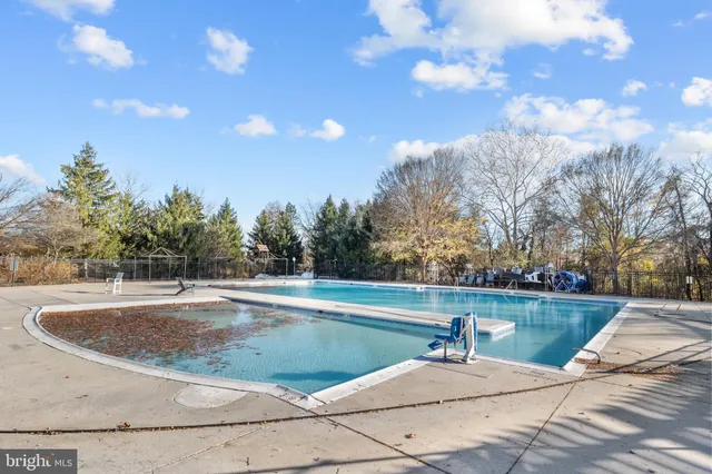 $989,000 | 22962 Sullivans Cove Square, Brambleton, VA 20148