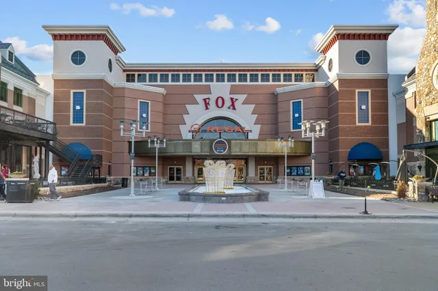 $989,000 | 22962 Sullivans Cove Square, Brambleton, VA 20148