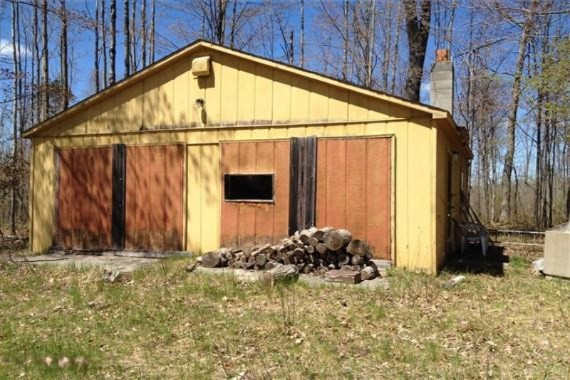 Meredith Grade Road Harrison, MI 48625 - Photo 18 of 19 8 Garage-WR