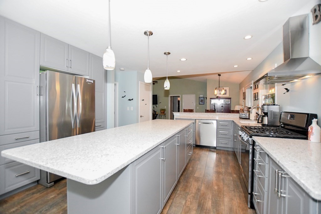 130 Spring Street Marion, MA 02738 - Photo 11 of 32 Gallery Image 11