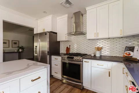 $1,397,000 | 5838 Natick Avenue, Sherman Oaks, CA 91411