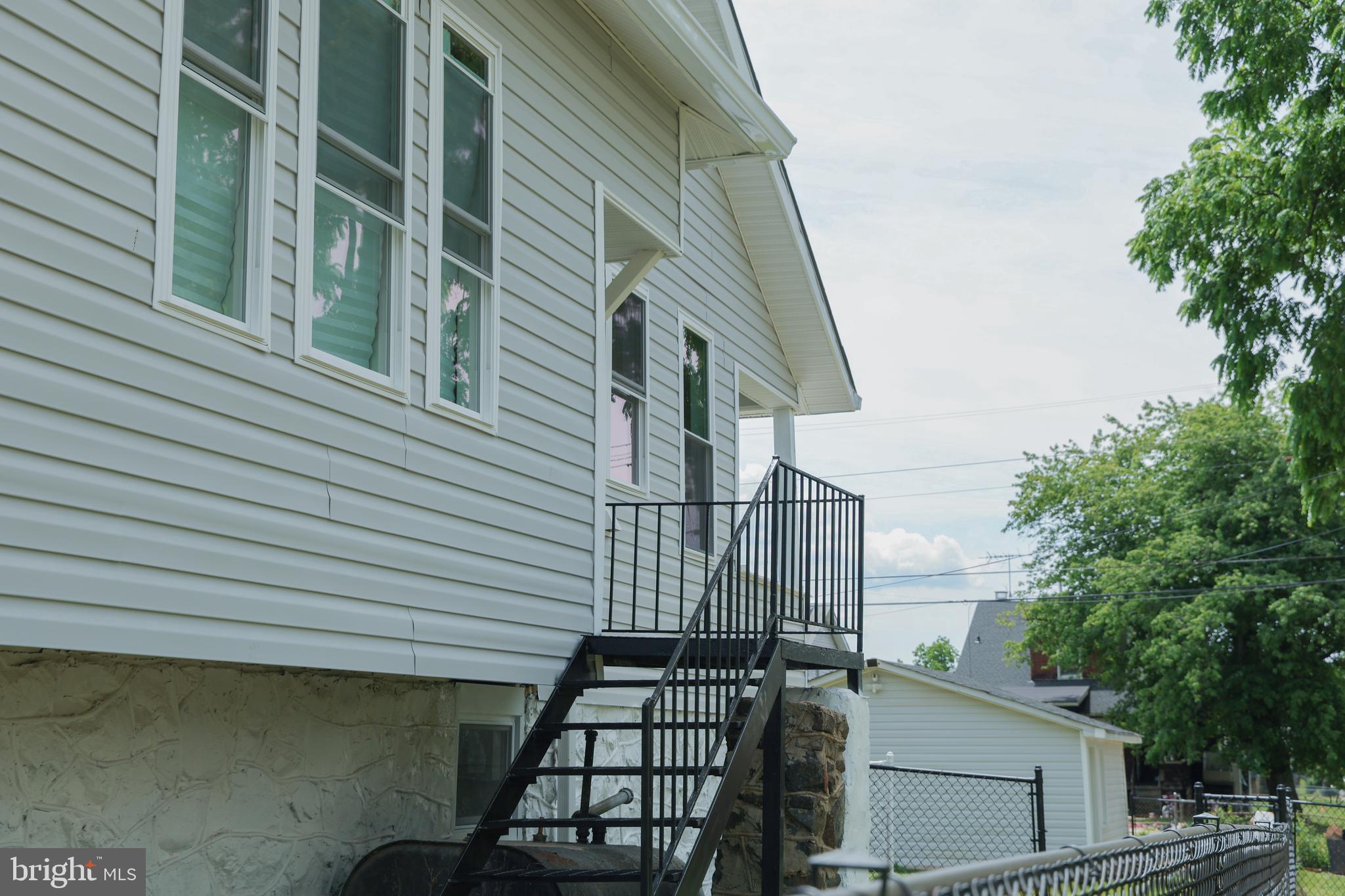 4413 Springdale Avenue Baltimore, MD 21207 - Photo 4 of 87