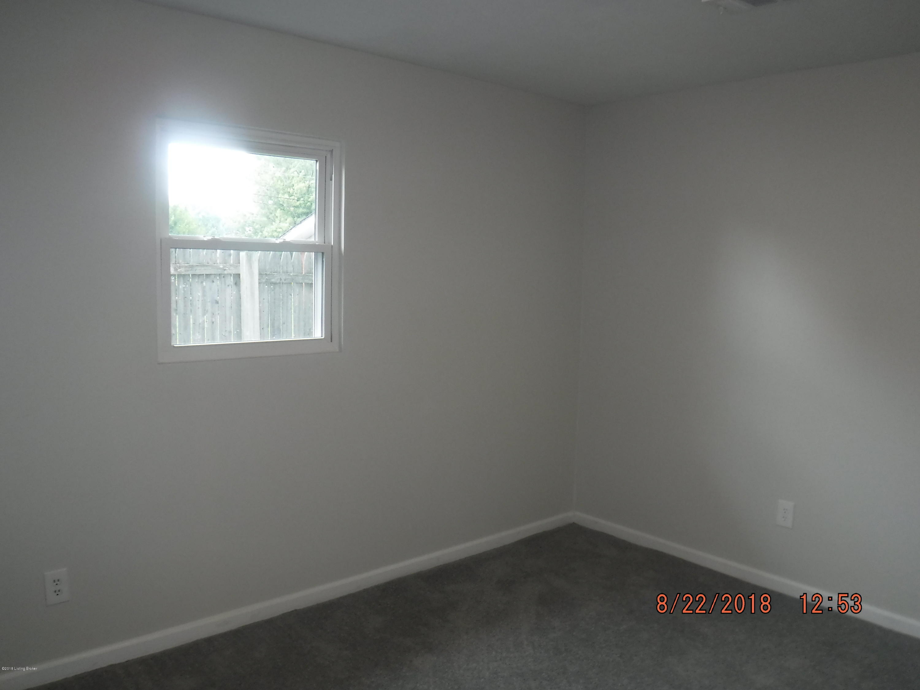 378 Meadowood Road Hillview, KY 40229 - Photo 18 of 32 DSCF4161
