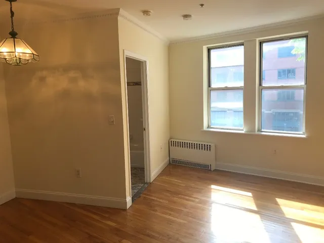 $1,450 | 57 Sip Avenue, Unit 4D, Jersey City, NJ 07306