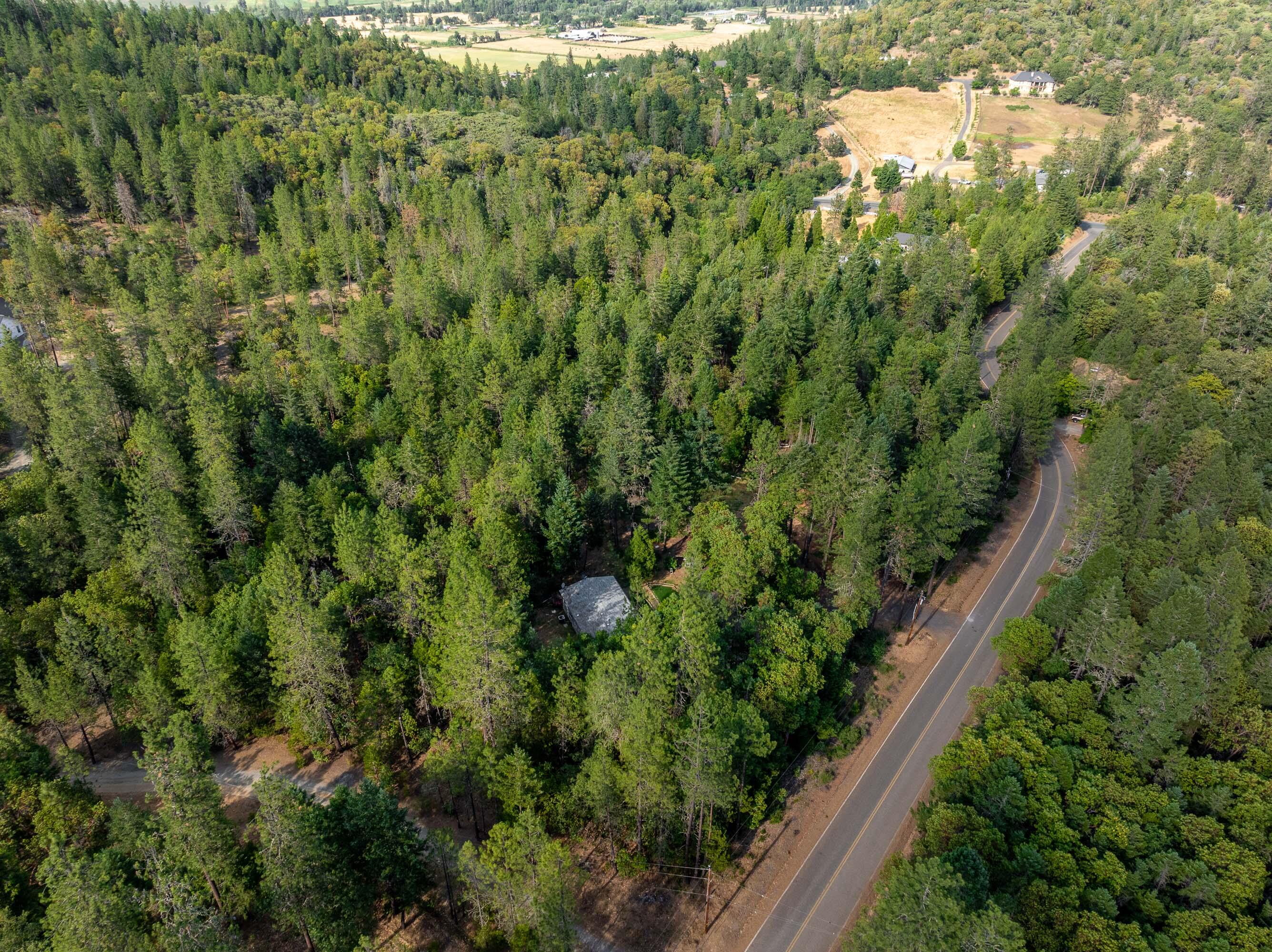 320 Fields Road Williams, OR 97544 - Photo 23 of 33 DRONE (1 of 7)