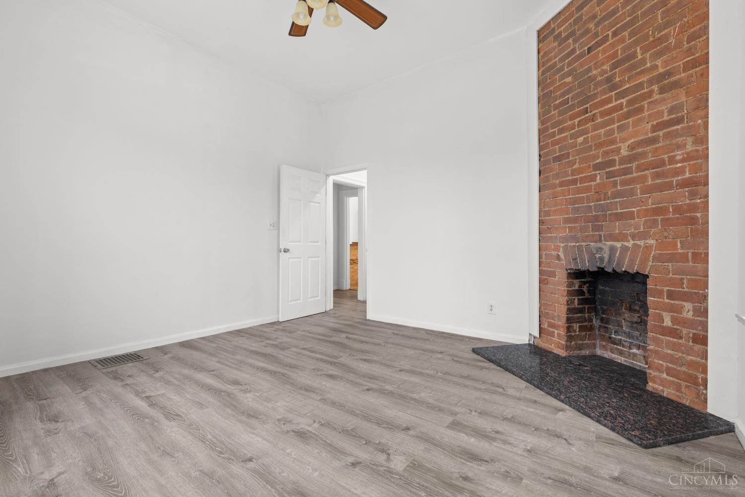 4317 Smith Road Norwood, OH 45212 - Photo 8 of 46