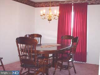 407 Winding Stream Road Spring City, PA 19475 - Photo 4 of 5