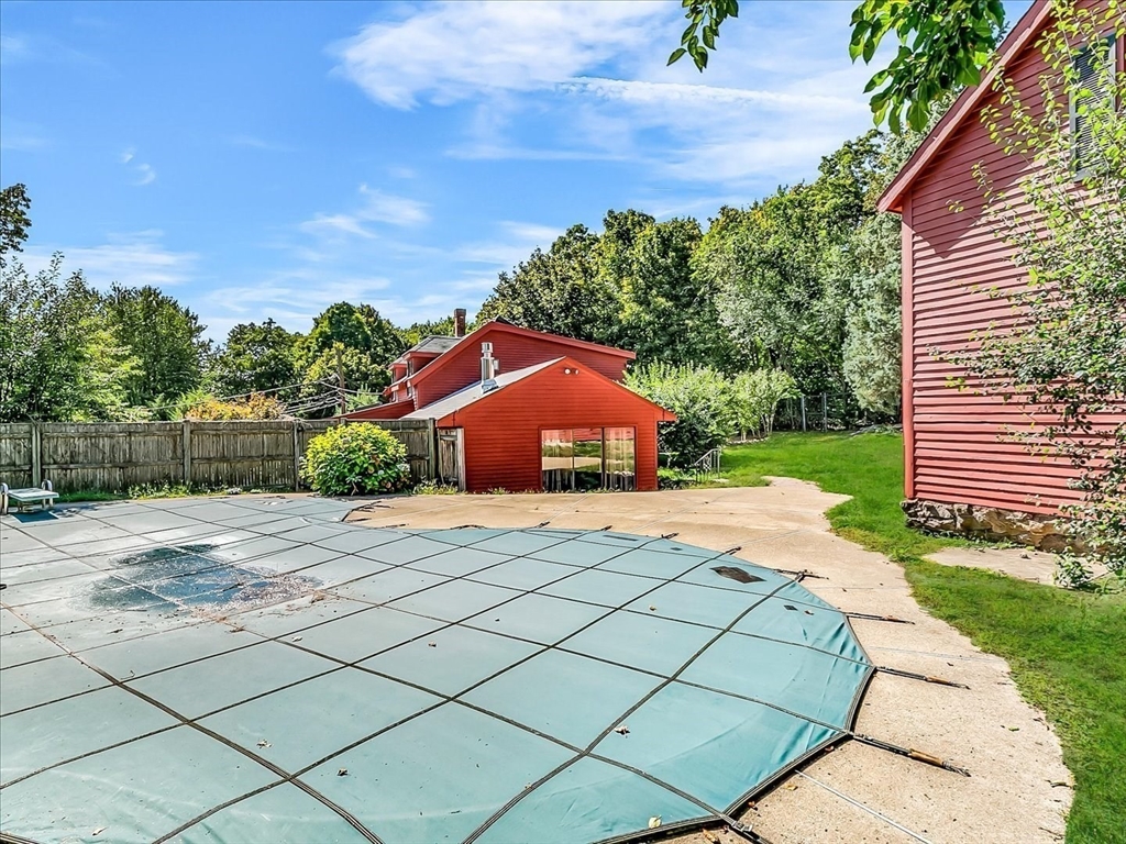 63 Johnson Street Boston, MA 02132 - Photo 7 of 35