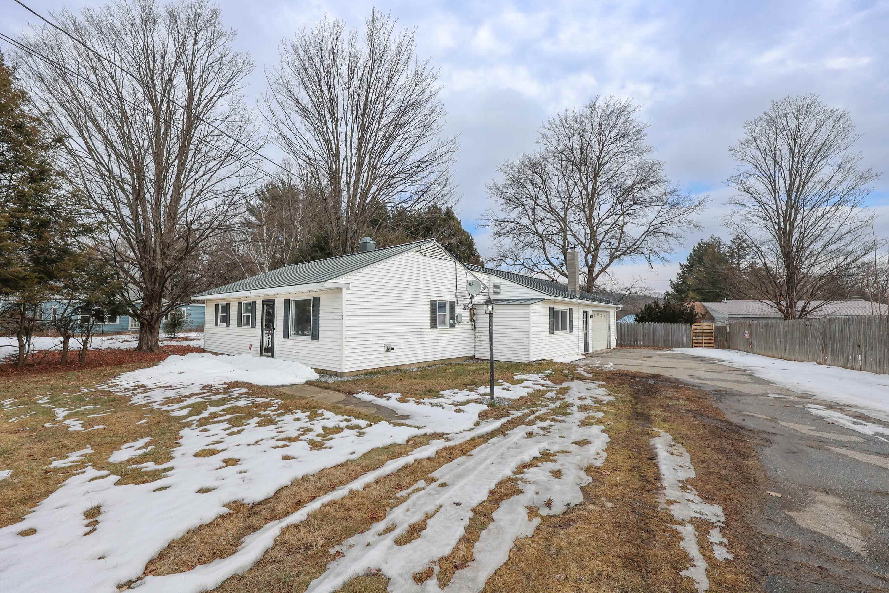 308 South Street Springfield, VT 05156 - Photo 1 of 28