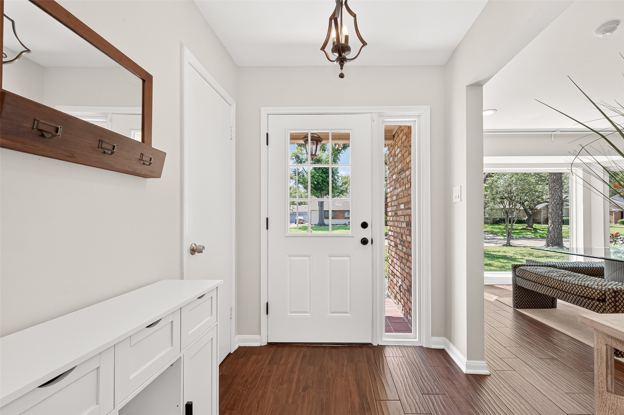 2610 Teague Road Houston, TX 77080 - Photo 10 of 49 Bright and welcoming entryway. Front door May 2026.
