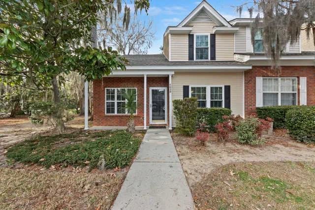 $240,000 | 8038 Shadow Oak Drive, North Charleston, SC 29406
