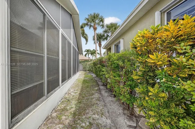 $1,900 | 210 Northwest Zanzibar Place, Port St. Lucie, FL 34986