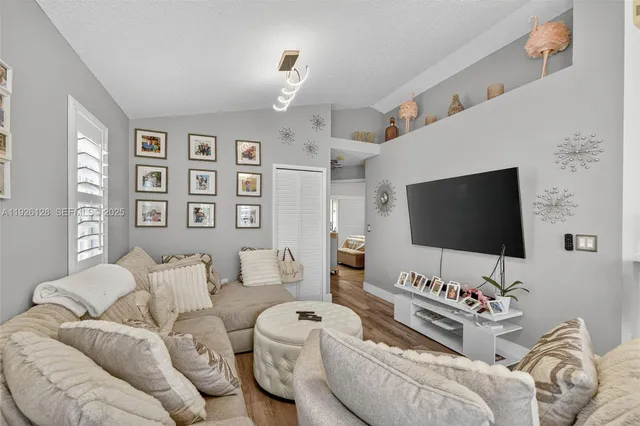 $1,900 | 210 Northwest Zanzibar Place, Port St. Lucie, FL 34986