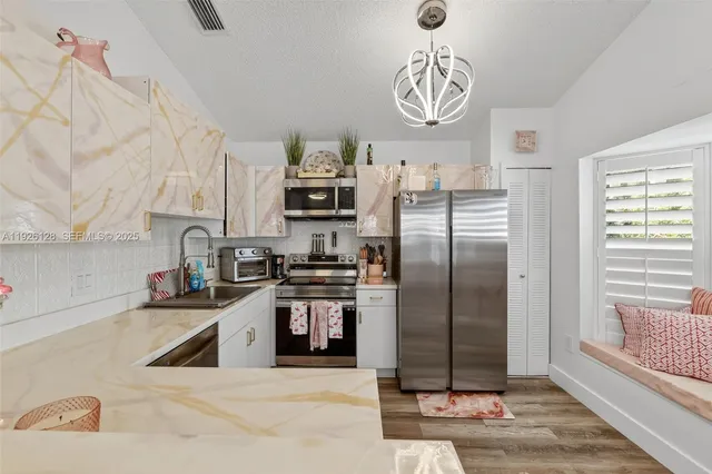 $1,900 | 210 Northwest Zanzibar Place, Port St. Lucie, FL 34986