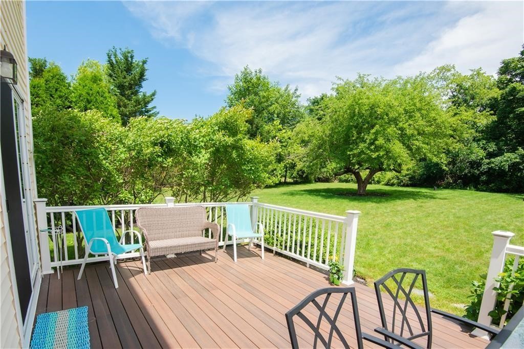 663 Aquidneck Avenue Middletown, RI 02842 - Photo 23 of 27