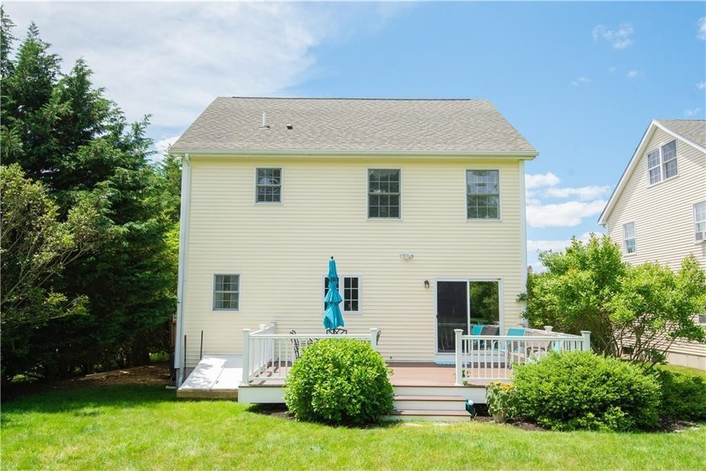 663 Aquidneck Avenue Middletown, RI 02842 - Photo 25 of 27