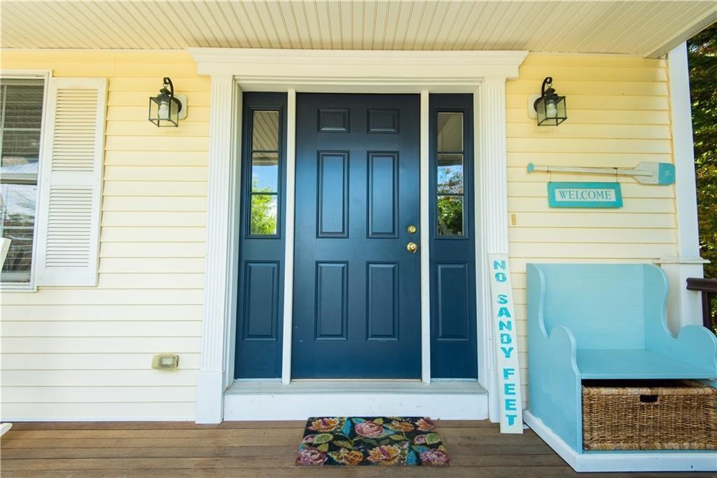 663 Aquidneck Avenue Middletown, RI 02842 - Photo 5 of 27