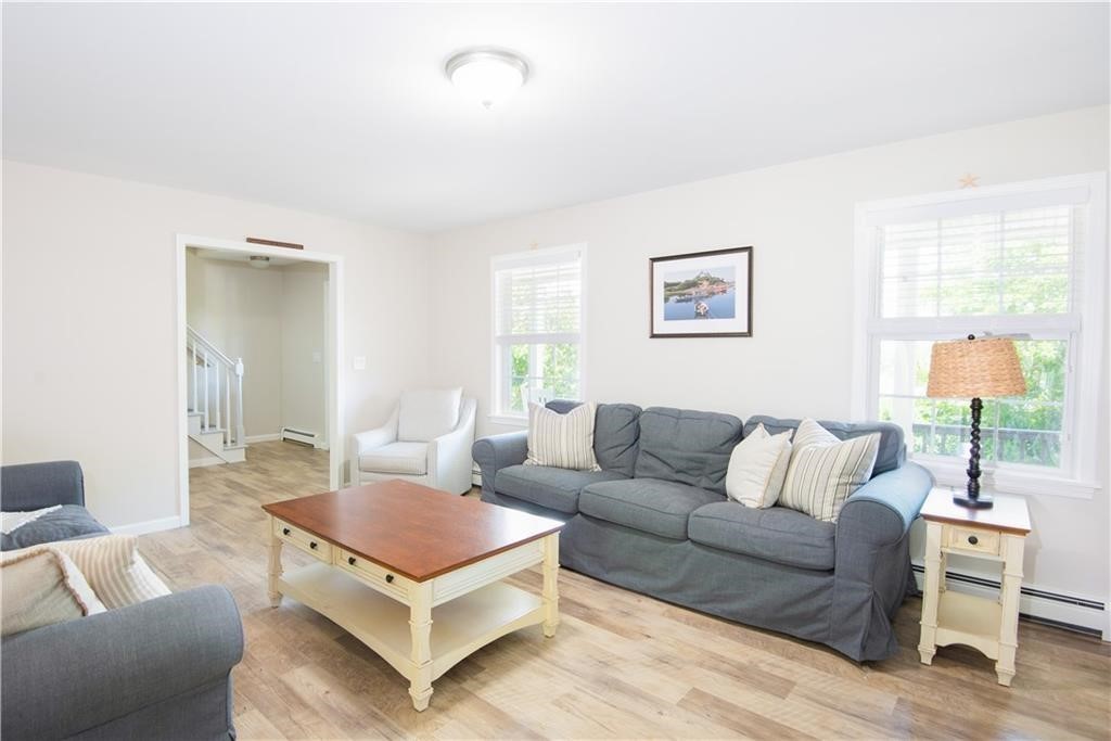 663 Aquidneck Avenue Middletown, RI 02842 - Photo 9 of 27