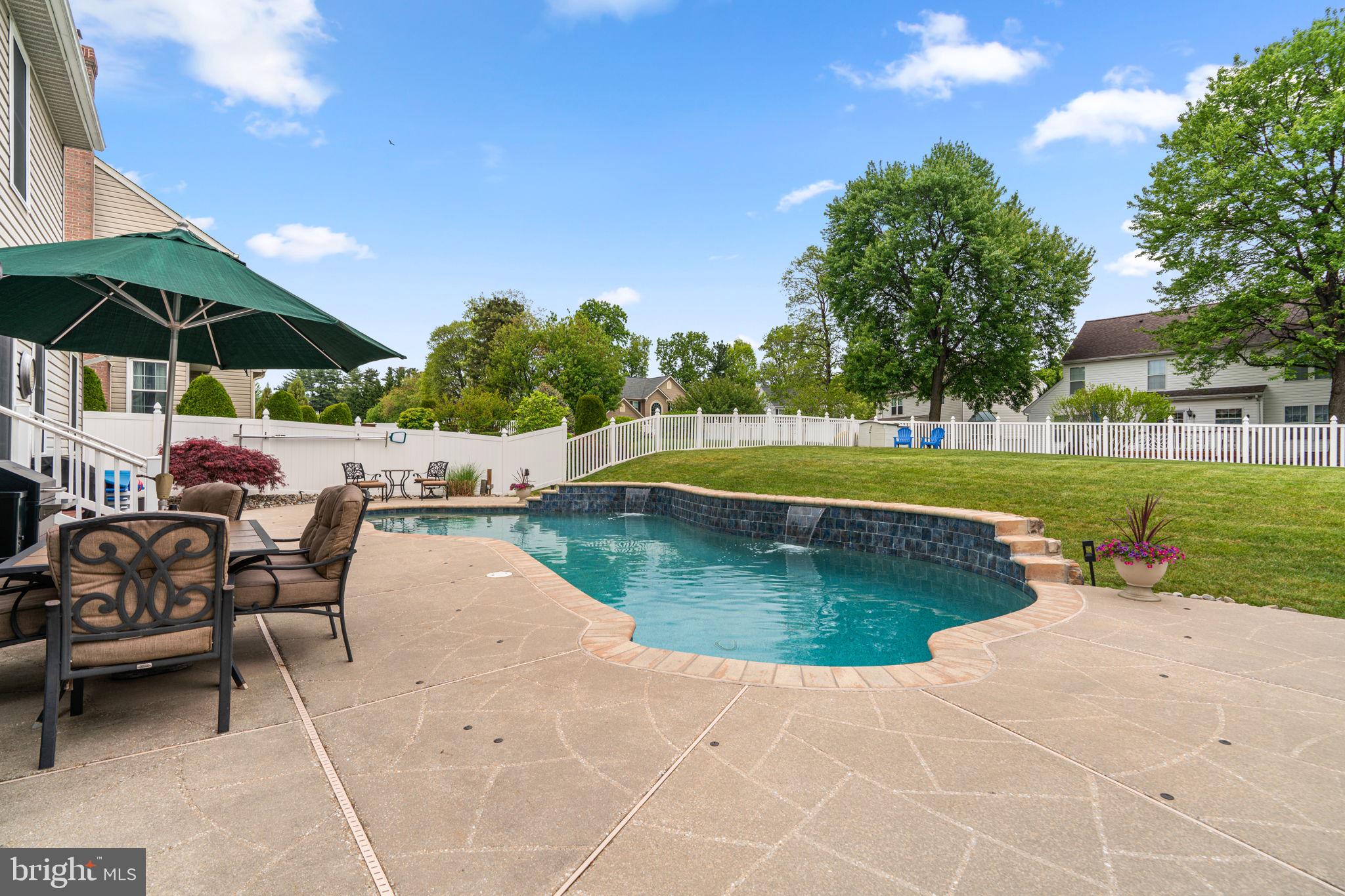Relaxing backyard oasis