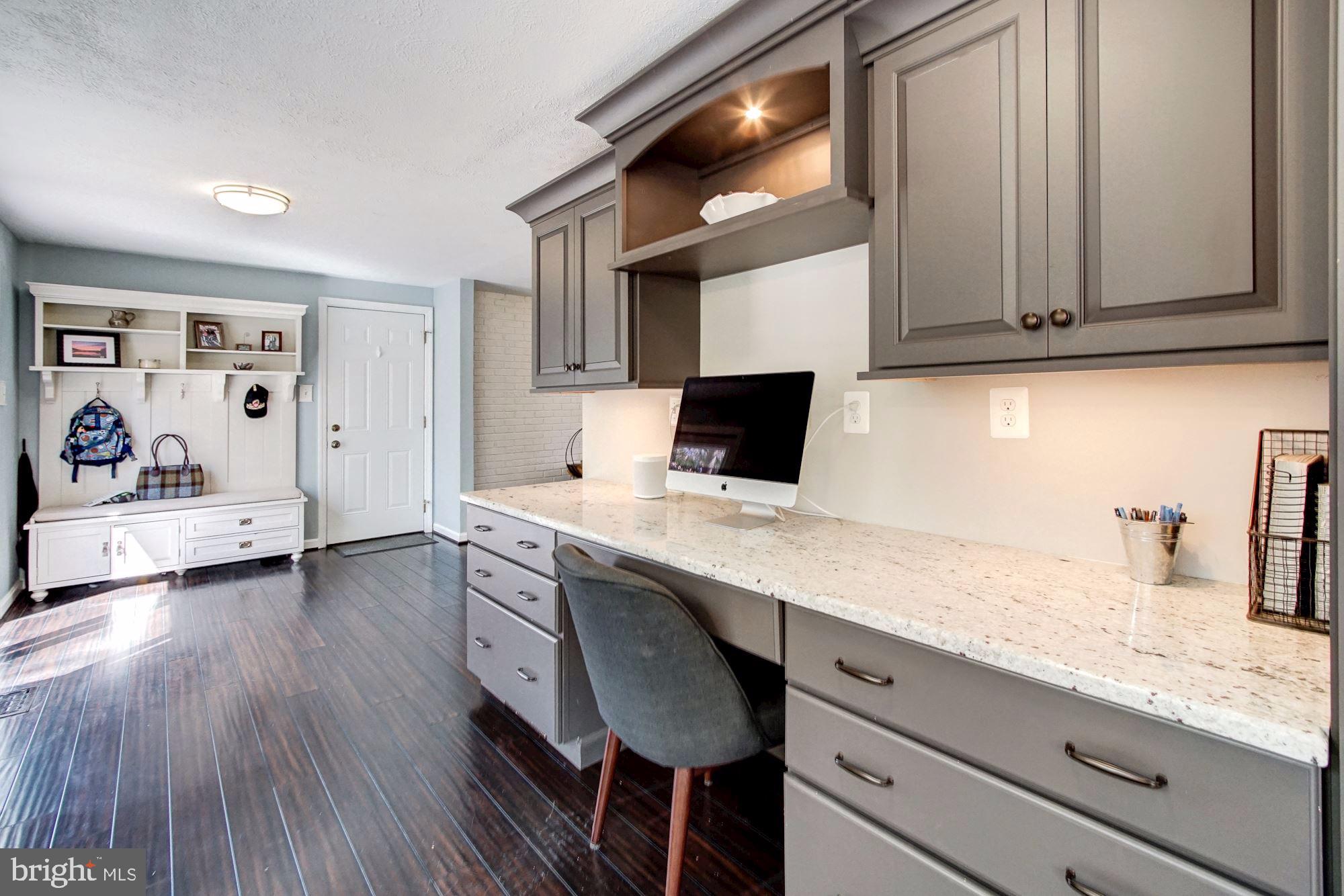 406 Hampshire Court Riva, MD 21140 - Photo 16 of 43 Kitchen desk area