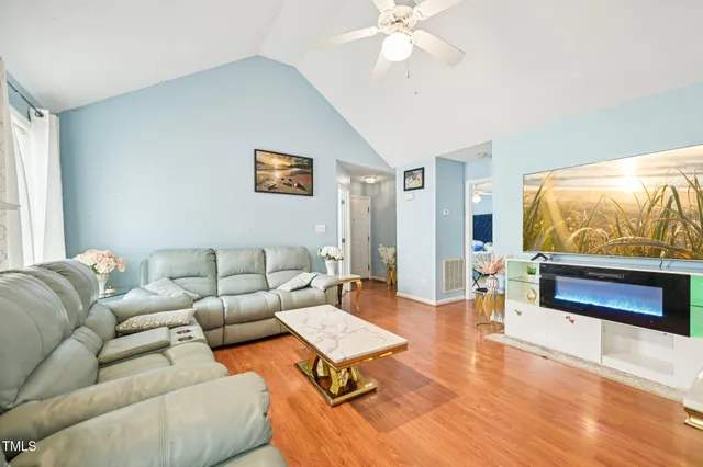 $330,000 | 2636 Scattered Oak Court, Raleigh, NC 27603