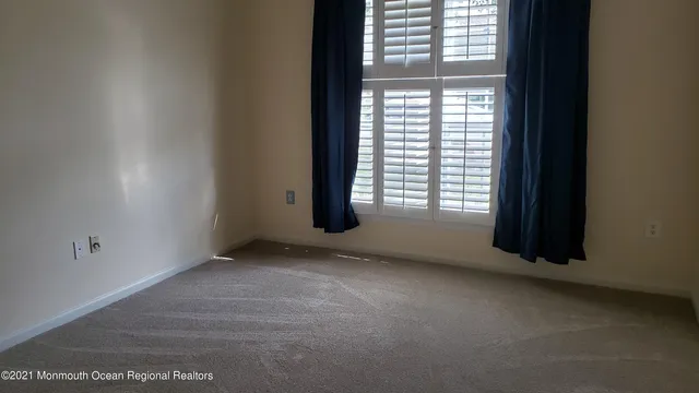 a close view of a bathtub in bathroom